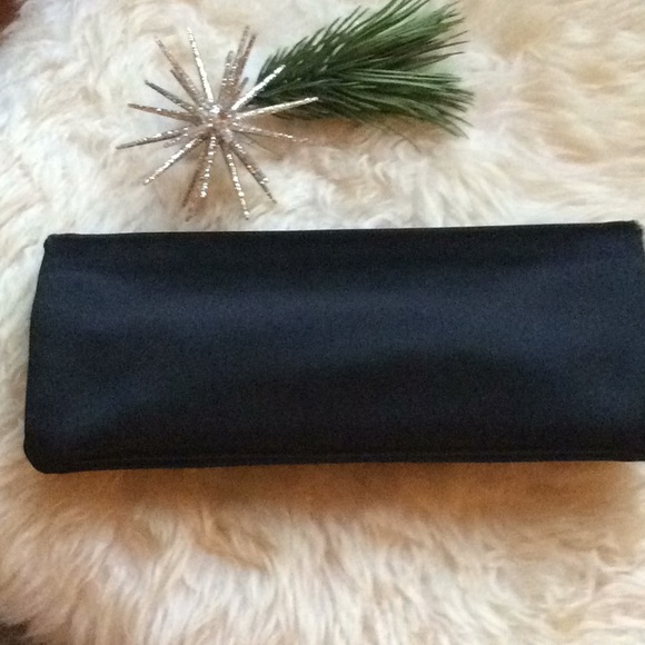 Clutch - Picture 3 of 7